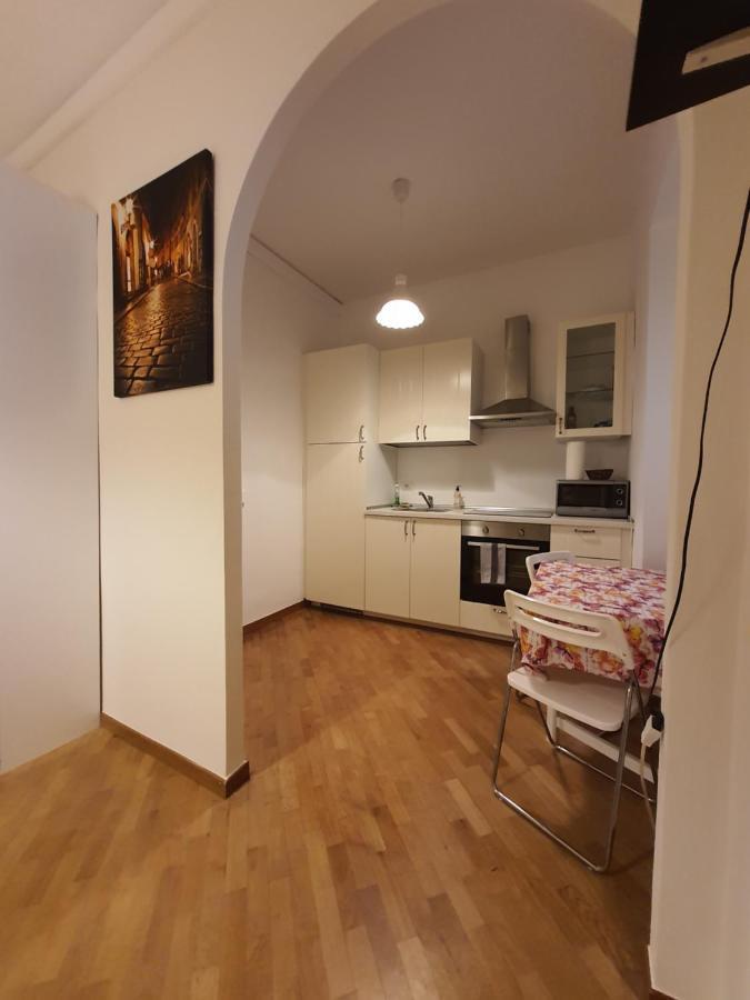 Casa Vacanza Colosseo Whole Holiday Home Apartment Da Pamino & Priscilla Rome Buitenkant foto